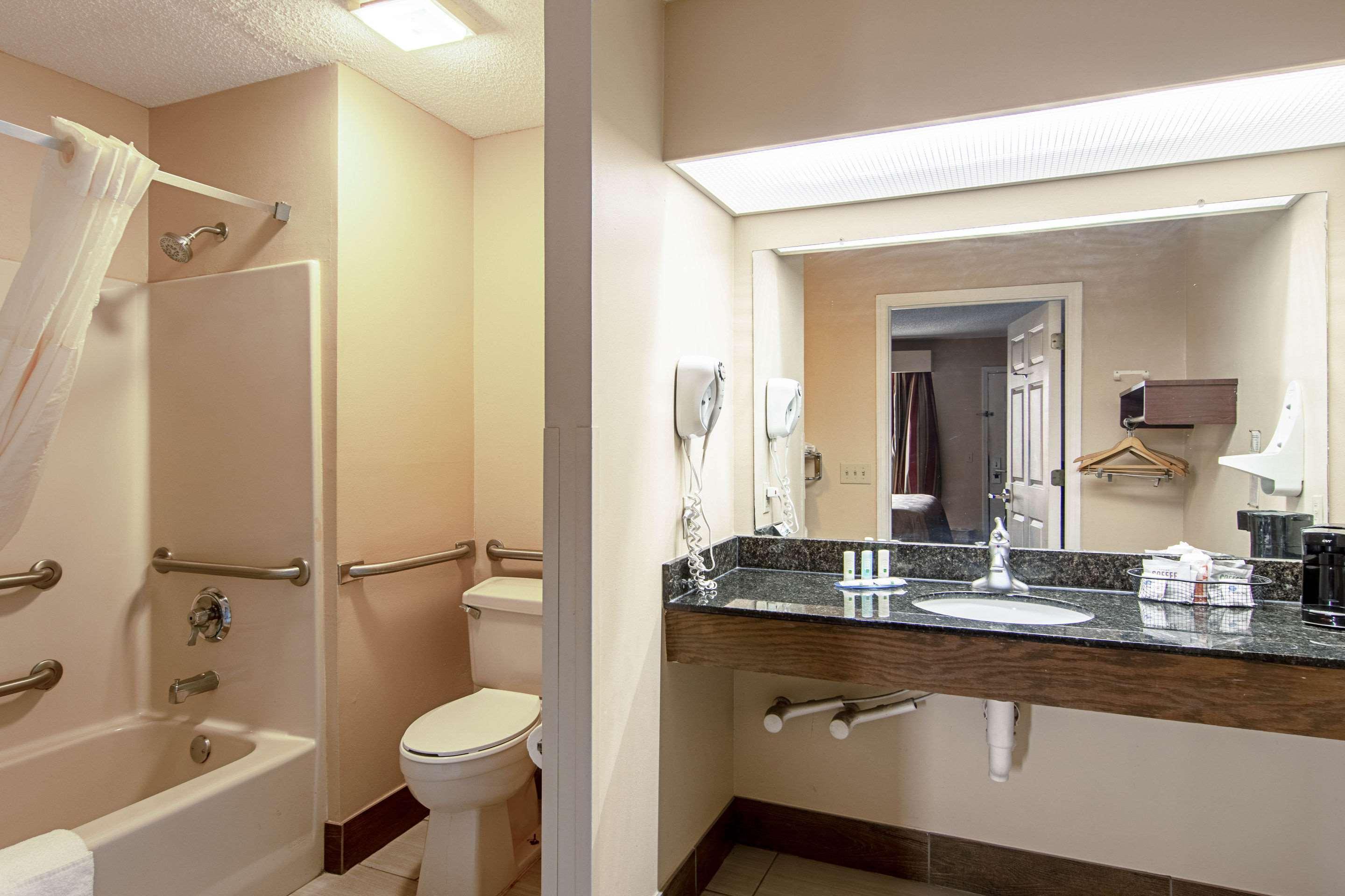Quality Inn Thomaston Kültér fotó